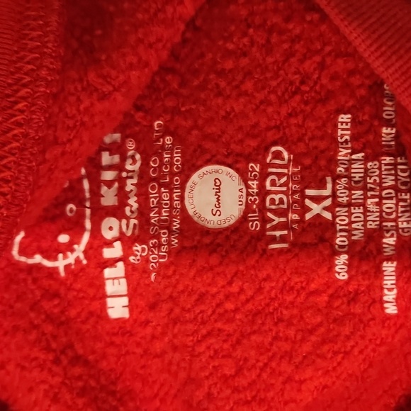 Sanrio Hello Kitty Red Apparel - Picture 3 of 3